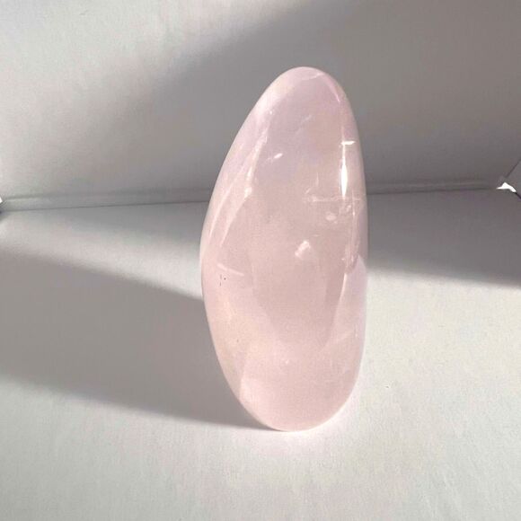 Rose Quartz Free Form - Picture 2 of 9